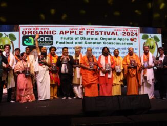 Sadhvi Prachi's at Sanatan Guru and Organic Apple Festival
